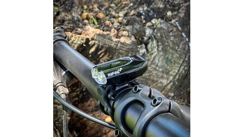 Farol Infini Lava 2 Leds Com Bateria Recarregável USB hover