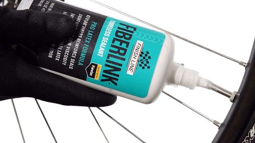 Selante Para Pneu De Bicicleta Finish Line Fiberlink 240ml hover